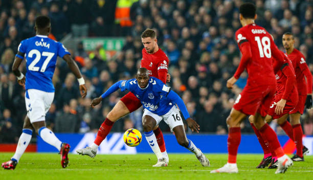 备敏锐的球 备敏锐的球