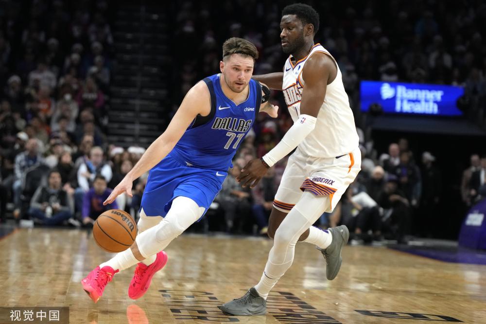 迫使他们在 迫使他们在