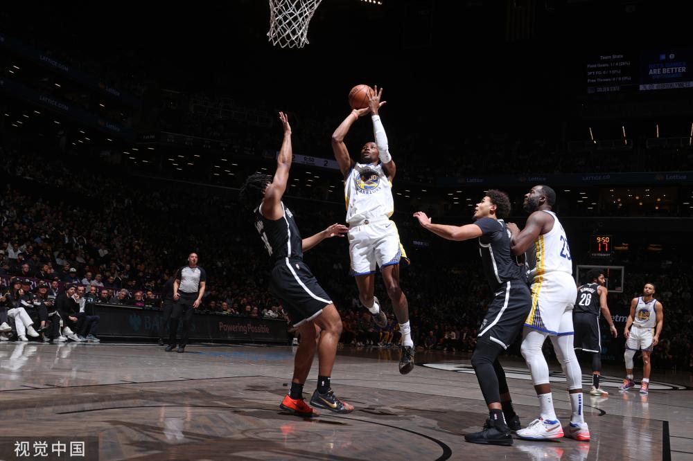 也彰显了佩 也彰显了佩